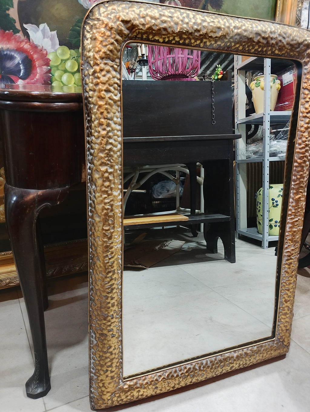 Espelho Decorativo com Moldura Dourada Trabalhada